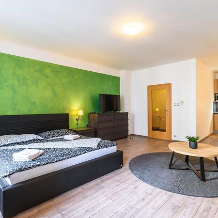 Pilsner Apartments Пльзень Экстерьер фото
